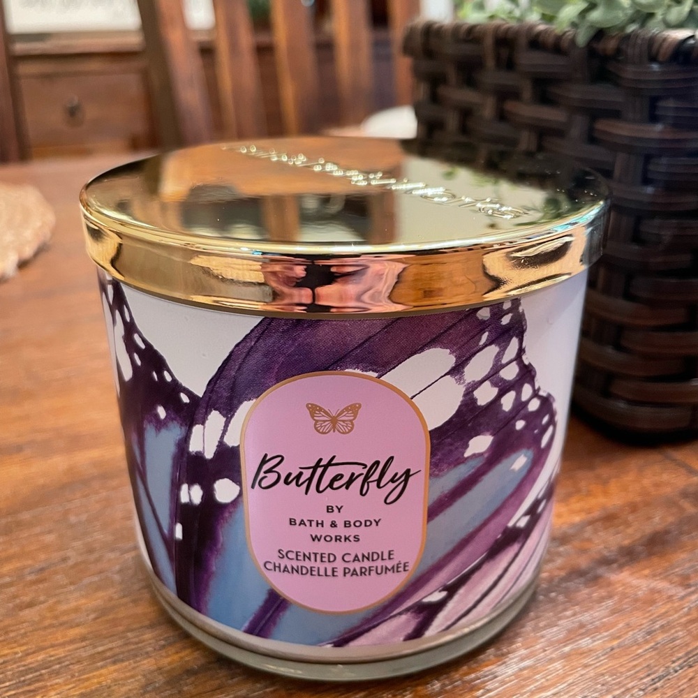 New Bath&BodyWorks ‘Buttefly’ scented candle  14.5oz